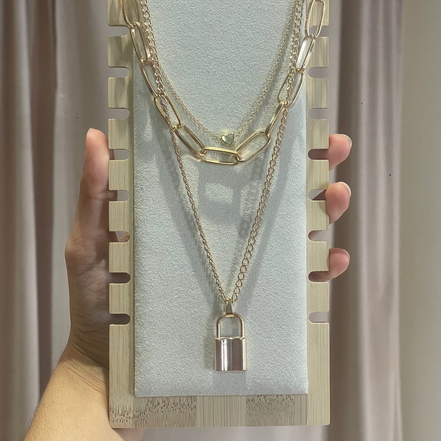 COLLAR TRIPLE CANDADO