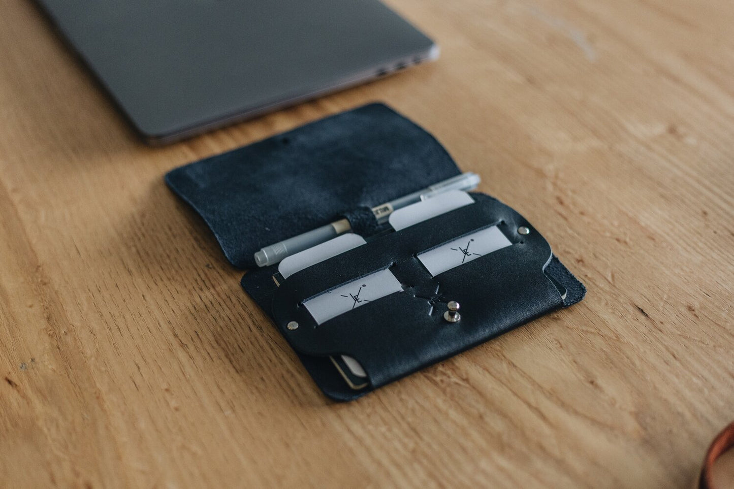 PASSPORT WALLET