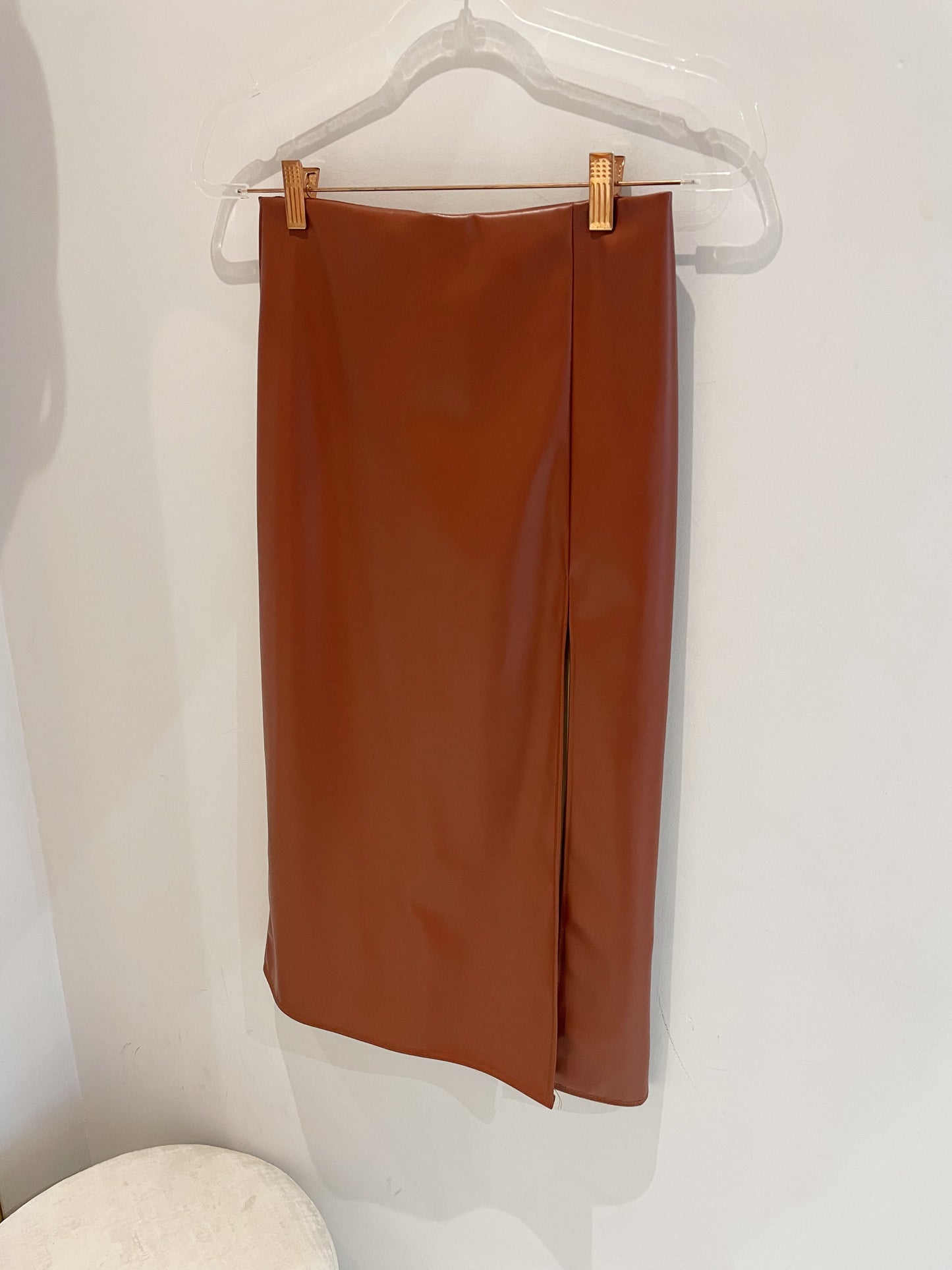 FAUX LEATHER MIDI SKIRT