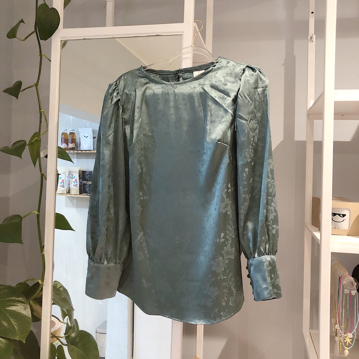 FLORAL SLEEVE BLOUSE