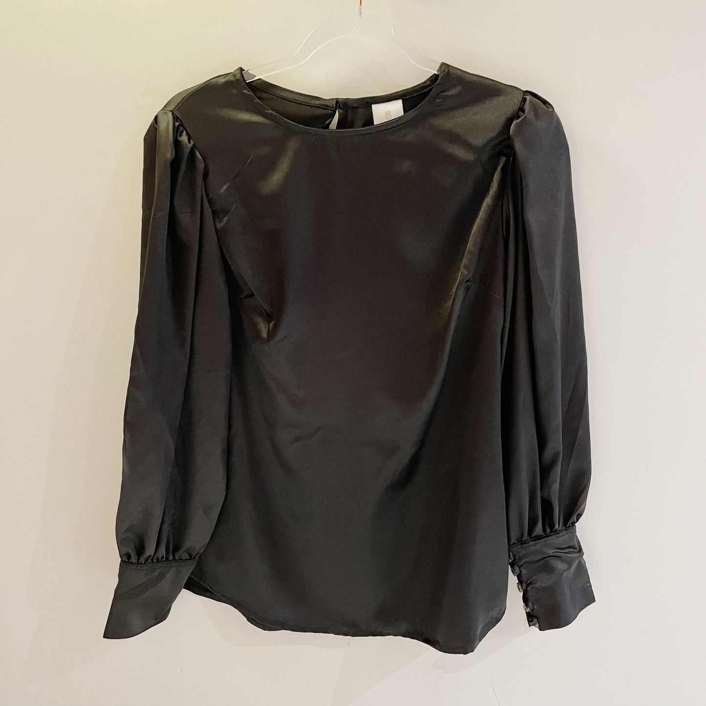 BLACK LONG SLEEVE SATIN BLOUSE