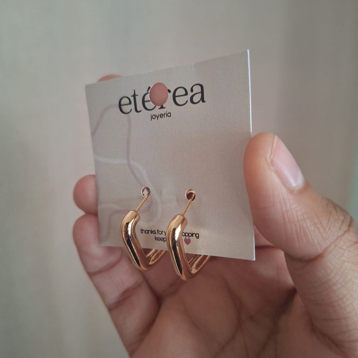 ARRACADA CUADRADA ORO