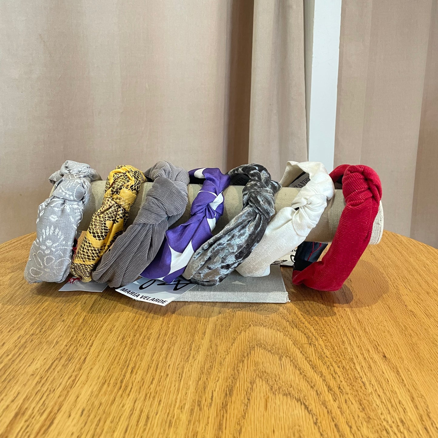 DIADEMAS NUDO MARÍA VELARDE