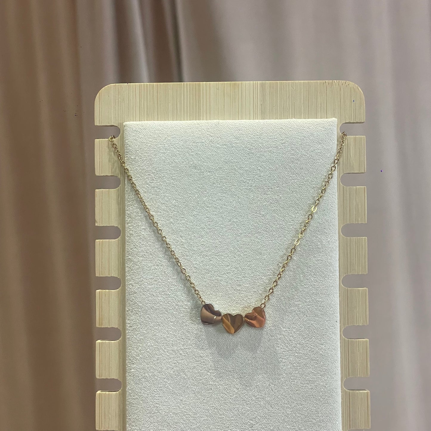 COLLAR TRES CORAZONES ACERO