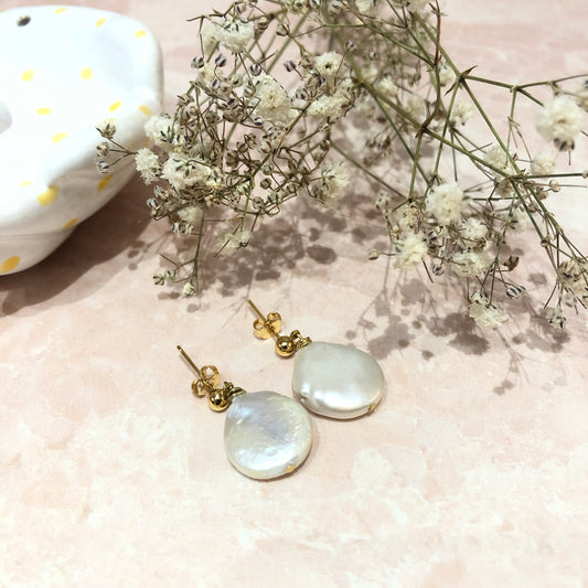 PEARL POST EARRINGS WITH COIN