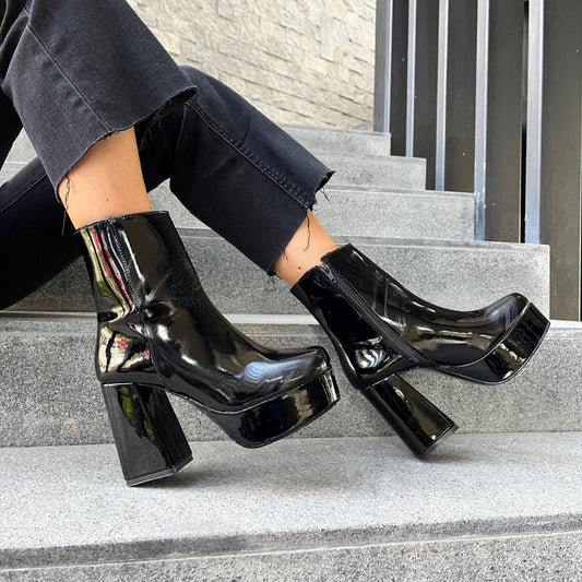 KENDALL BLACK BOOT