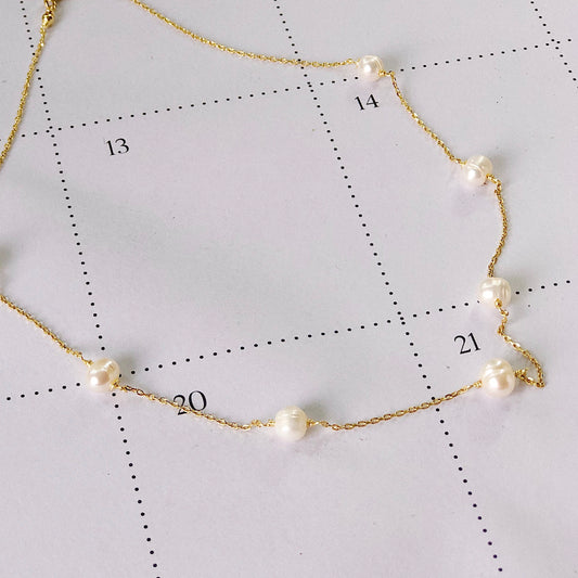 SEVEN PEARL NECKLACE